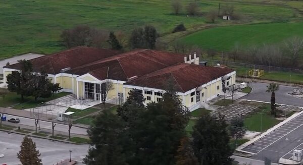 Συγκέντρωση φορέων στη Λάρισα στην έναρξη της δίκης για τα Τέμπη