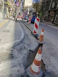 Έντονη αντίδραση του Εμπορικού Συλλόγου Βόλου για τα έργα οπτικών ινών – Ζητά άμεσους ελέγχους και μέτρα ασφάλειας