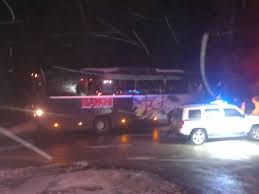 Πρωτοφανής επιχείρηση απεγκλωβισμού στην Ευρυτανία για μαθητές που κόλλησαν στα χιόνια