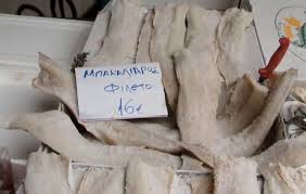 Πιο «αλμυρός» φέτος ο μπακαλιάρος – Ανησυχία σε εμπόρους και καταναλωτές για τις αυξήσεις των τιμών