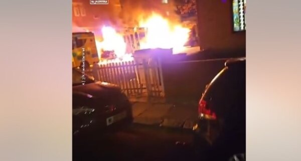 Λονδίνο: Πυρπολήθηκαν τέσσερα ασθενοφόρα της εβραϊκής κοινότητας – Σε βίντεο οι δράστες