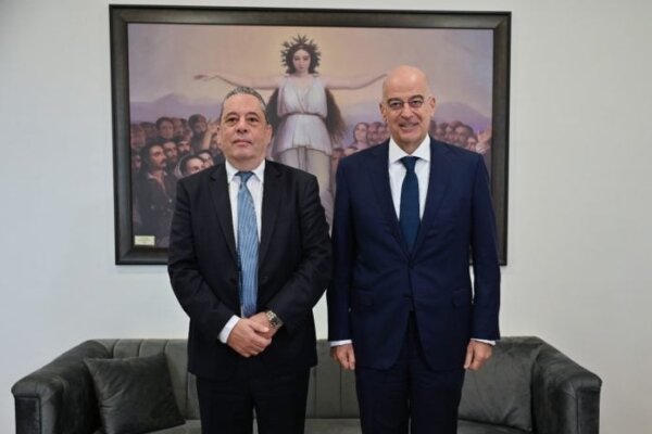 Στην Αθήνα ο Υπουργός Άμυνας της Κύπρου – Τι συζήτησαν με τον Νίκο Δένδια