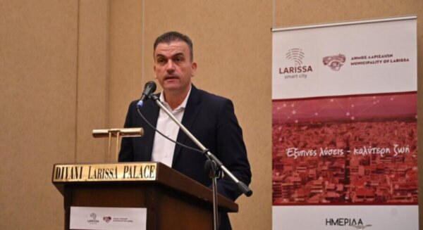 “Έξυπνη πόλη” σημαίνει ψηφιακά εργαλεία – ενημερωτική εκδήλωση του Δήμου Λαρισαίων για τα στελέχη του