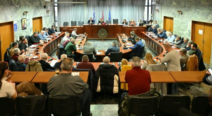 Οικία Αλεξάνδρου: Καβγάς χωρίς αποτέλεσμα στο Δημοτικό Συμβούλιο – Εκτός το ψήφισμα της Νεολαίας