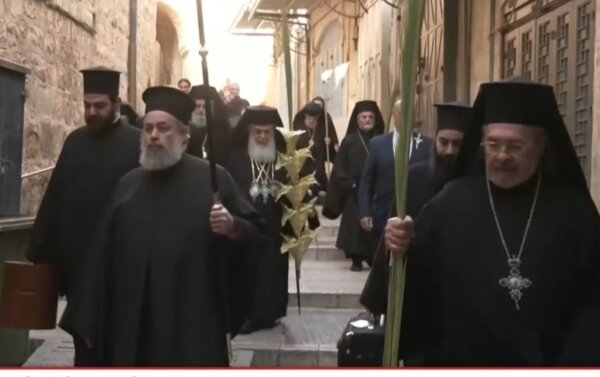 Eν μέσω πολέμου εορτάζεται η Κυριακή των Βαΐων στα Ιεροσόλυμα