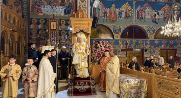 Στο Άγιο Χαράλαμπο, στη συνοικία του Ιπποκράτη, η Πρώτη Ανάσταση παρουσία Ιερώνυμου