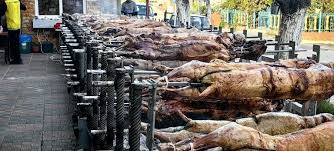 Πάτρα: Οβελίας take away – Πάνω από 80 σούβλες «έστησε» κρεοπωλείο για τους πελάτες του