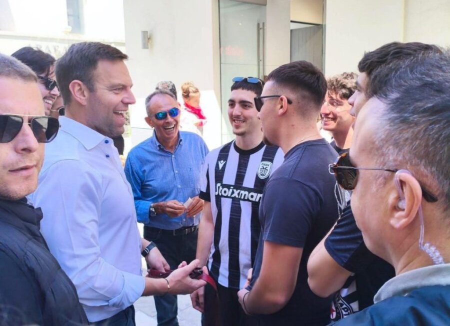 O Στέφανος Κασσελάκης εγκαινίασε τα γραφεία των Δημοκρατών στον Βόλο: “Ο κ .Τσίπρας ανήκει στο παρελθόν”