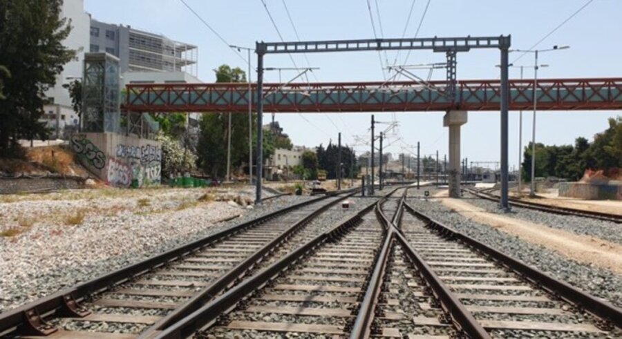 Σε τροχιά υλοποίησης το σιδηροδρομικό έργο για την ηλεκτροκίνηση στη γραμμή Λάρισα-Βόλος