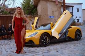 Eurovision: Πόσο κοστίζει η απίστευτη Maserati της εντυπωσιακής Αντιγόνης της Κύπρου;