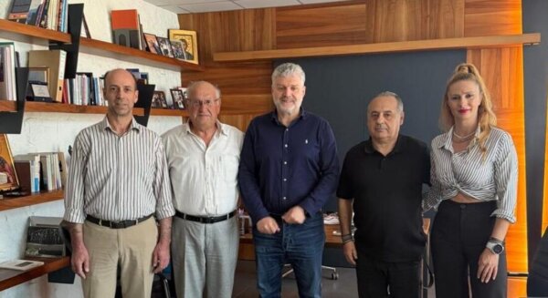 Στον Δήμαρχο Αγιάς αντιπροσωπεία του Συλλόγου Τριτέκνων νομού Λάρισας