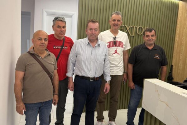 Κόκκαλης στην 303 ΠΕΒ Λάρισας: Εικόνα εγκατάλειψης στην εγχώρια αμυντική βιομηχανία