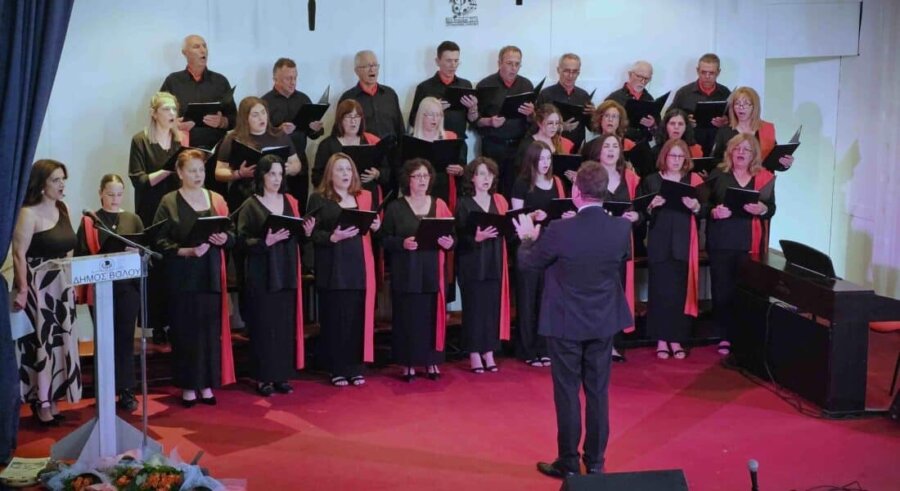 Στη Νέα Αγχίαλο η χορωδία «musicArte» Ελασσόνας