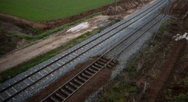 Aγώνας δρόμου για την ολοκλήρωση των έργων στα τέλη Αυγούστου – Αυτοψία Κώτσηρα στο σιδηροδρομικό δίκτυο Θεσσαλίας