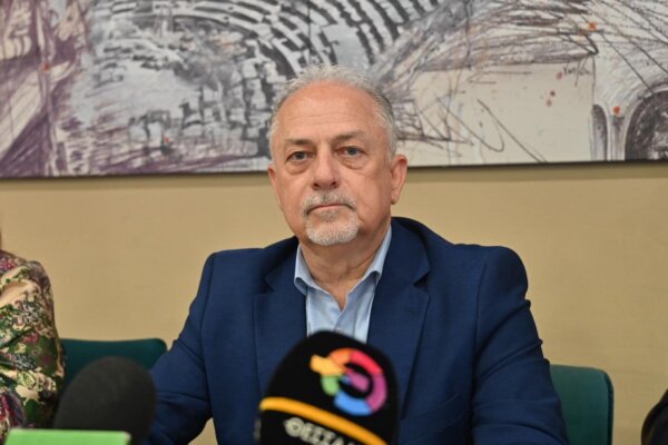 Ανεξαρτητοποιήθηκε ο Βασίλης Σίμος