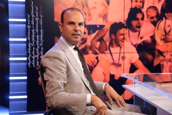 Ζήσης Στυλιανός: «Δεν αναλαμβάνω απλώς μια ομάδα, αναλαμβάνω την ευθύνη της ιστορίας της ΑΕΛ»