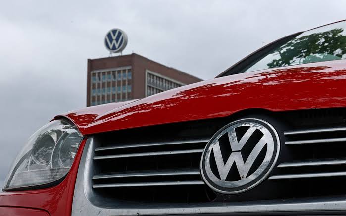 Volkswagen: Έντονες αντιδράσεις των εργαζομένων στο σχέδιο περικοπών και το ενδεχόμενο απολύσεων
