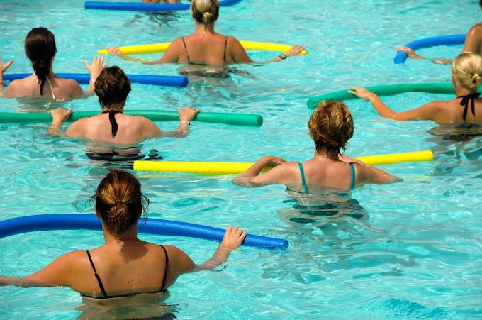 Μένη Λαζάρου: Δωρεάν aqua aerobic στις παραλίες του Βόλου και τουριστικές ξεναγήσεις στην πόλη