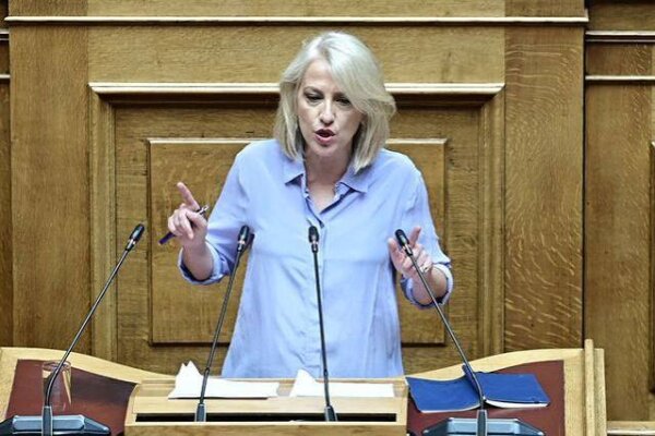 Δούρου: Η Συνταγματική Αναθεώρηση της κυβέρνησης είναι συντηρητική, αναχρονιστική και υπηρετεί πολιτικές σκοπιμότητες