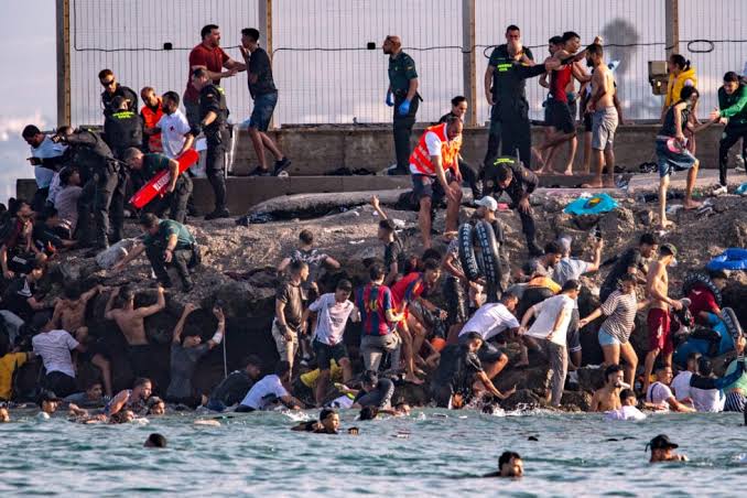 Η Πορτογαλία ενισχύει τους ελέγχους στα σύνορα μετά τα γεγονότα στη Θέουτα