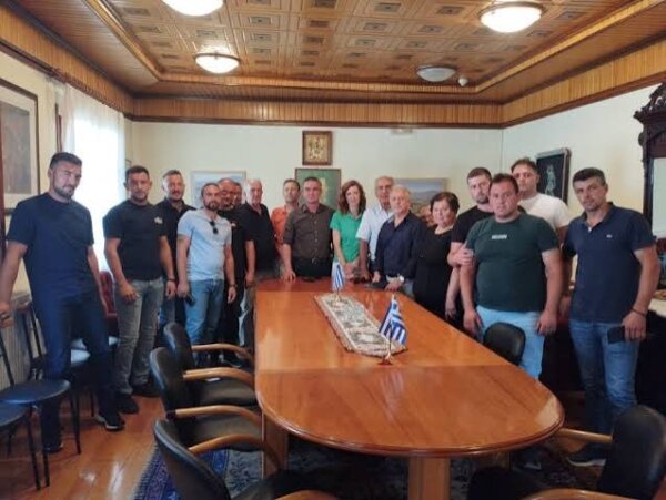 Σε Δολίχη και Λιβάδι Ελασσόνας κλιμάκιο της Περιφέρειας Θεσσαλίας για τα προβλήματα των αγροκτηνοτρόφων