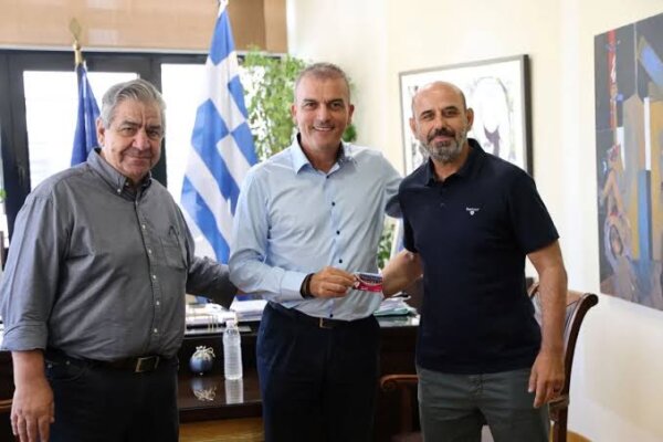 Τον δήμαρχο Λαρισαίων επισκέφθηκε αντιπροσωπεία της AEL Futsal
