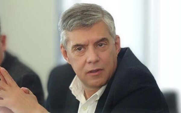 Περιφερειακό Συμβούλιο: Συγγενείς των θυμάτων στα Τέμπη ζητάνε εξηγήσεις από τον Αγοραστό