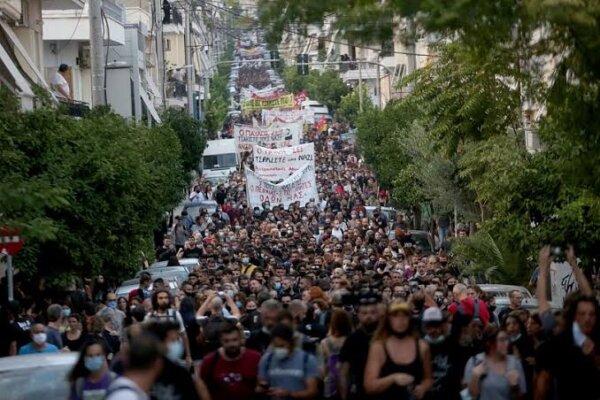 Θεσσαλονίκη: 3.000 κόσμου στην αντιφασιστική πορεία για τα 13 χρόνια από τη δολοφονία του Παύλου Φύσσα