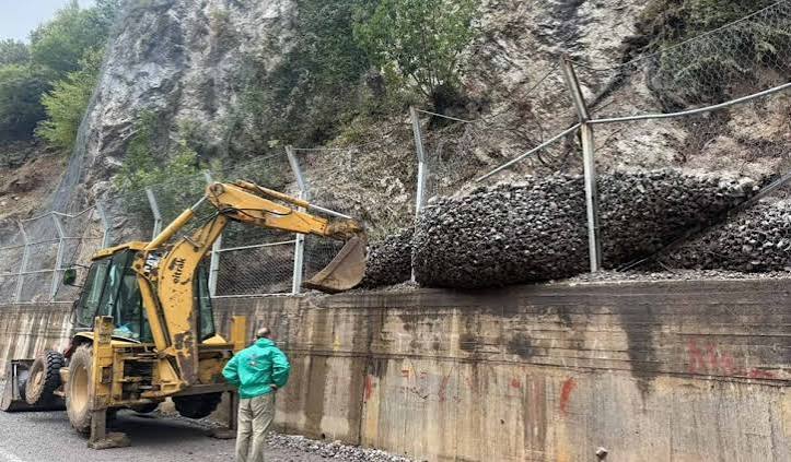 Κακοκαιρία: Πλημμύρες και κατολισθήσεις στην Εύβοια – Πού θα «χτυπήσει» τις επόμενες ώρες