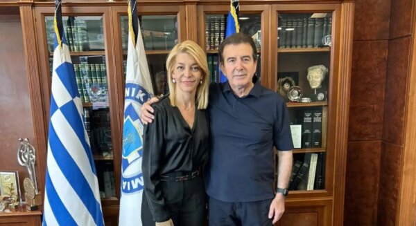 Η Αφροδίτη Νέστορα επισκέφτηκε τον υπουργό Προστασίας του Πολίτη Μιχάλη Χρυσοχοΐδη: «Είμαι περήφανη για τους αστυνομικούς που έχουμε»